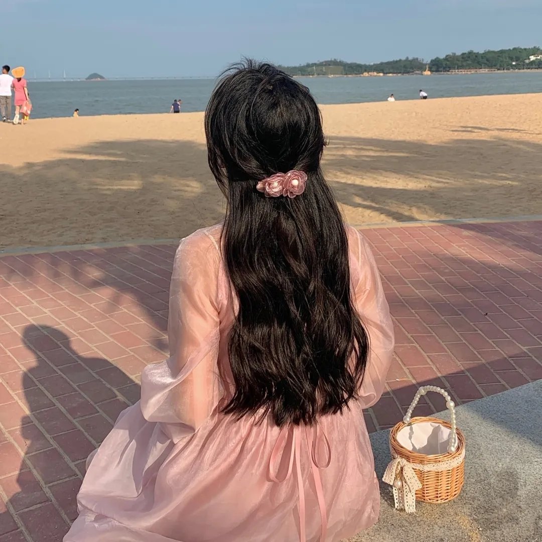 出墙花封面